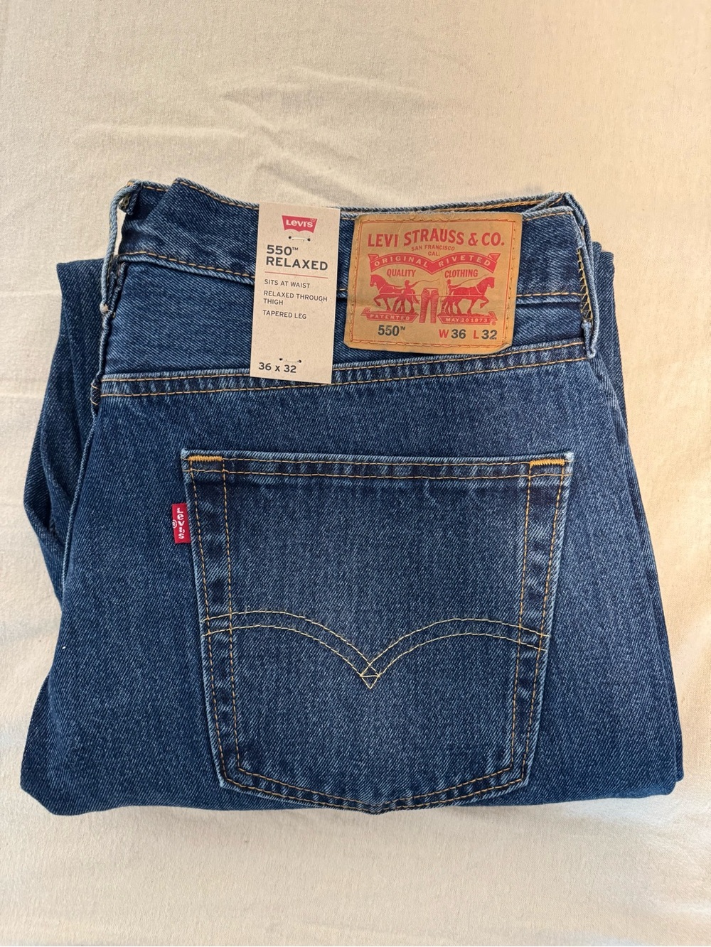 Levi's 550 Relaxed Fit Men's Jeans - Dark Blue Denim